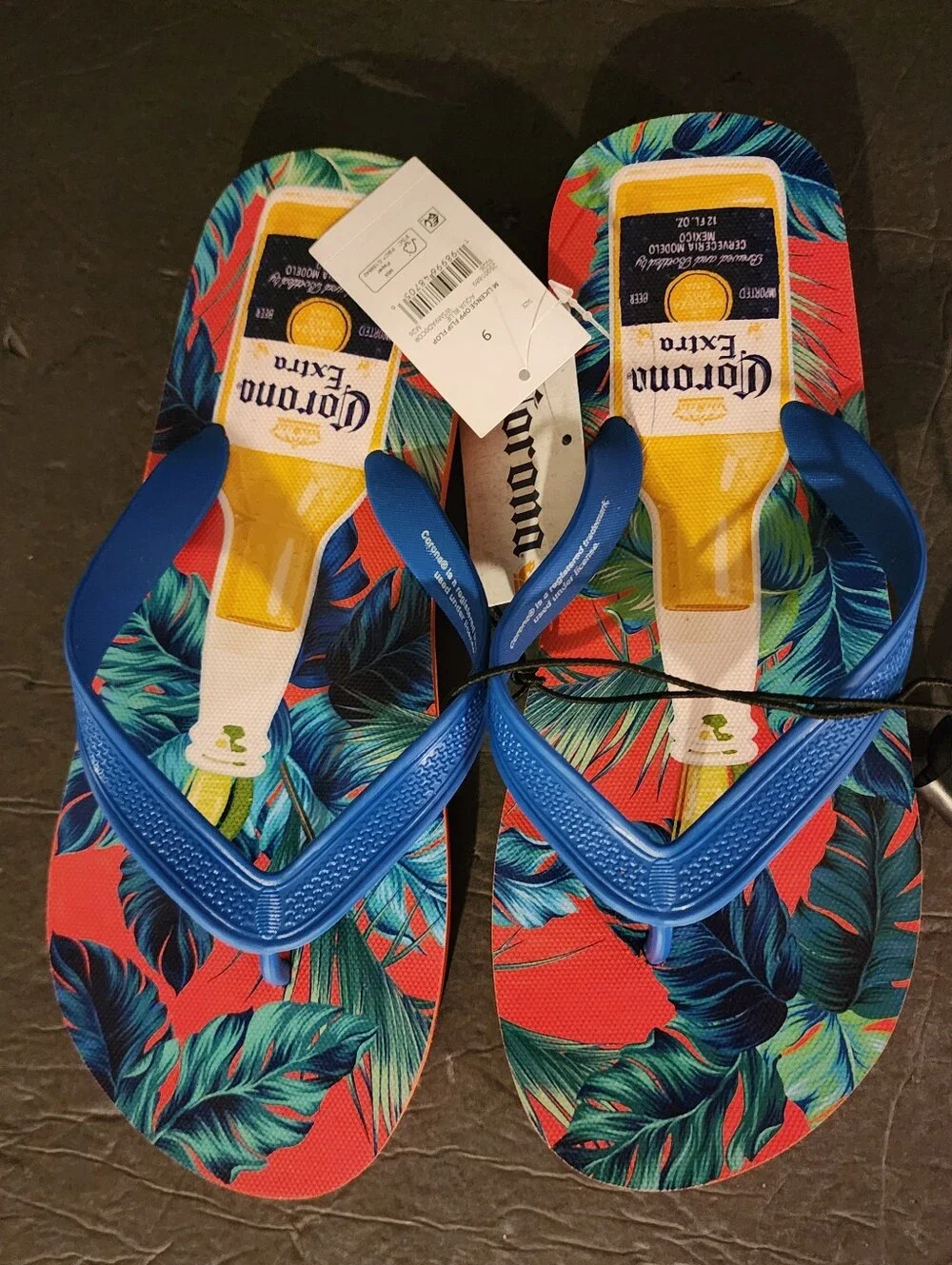 Corona Men's Tropical Beach Vacay Flip-Flop Sandals Size 9 NWT